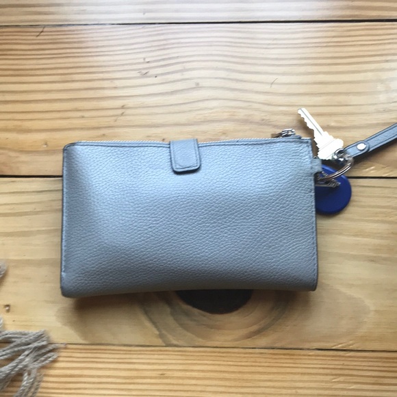 Michael Kors Wristlette / Wallet - Picture 2 of 7